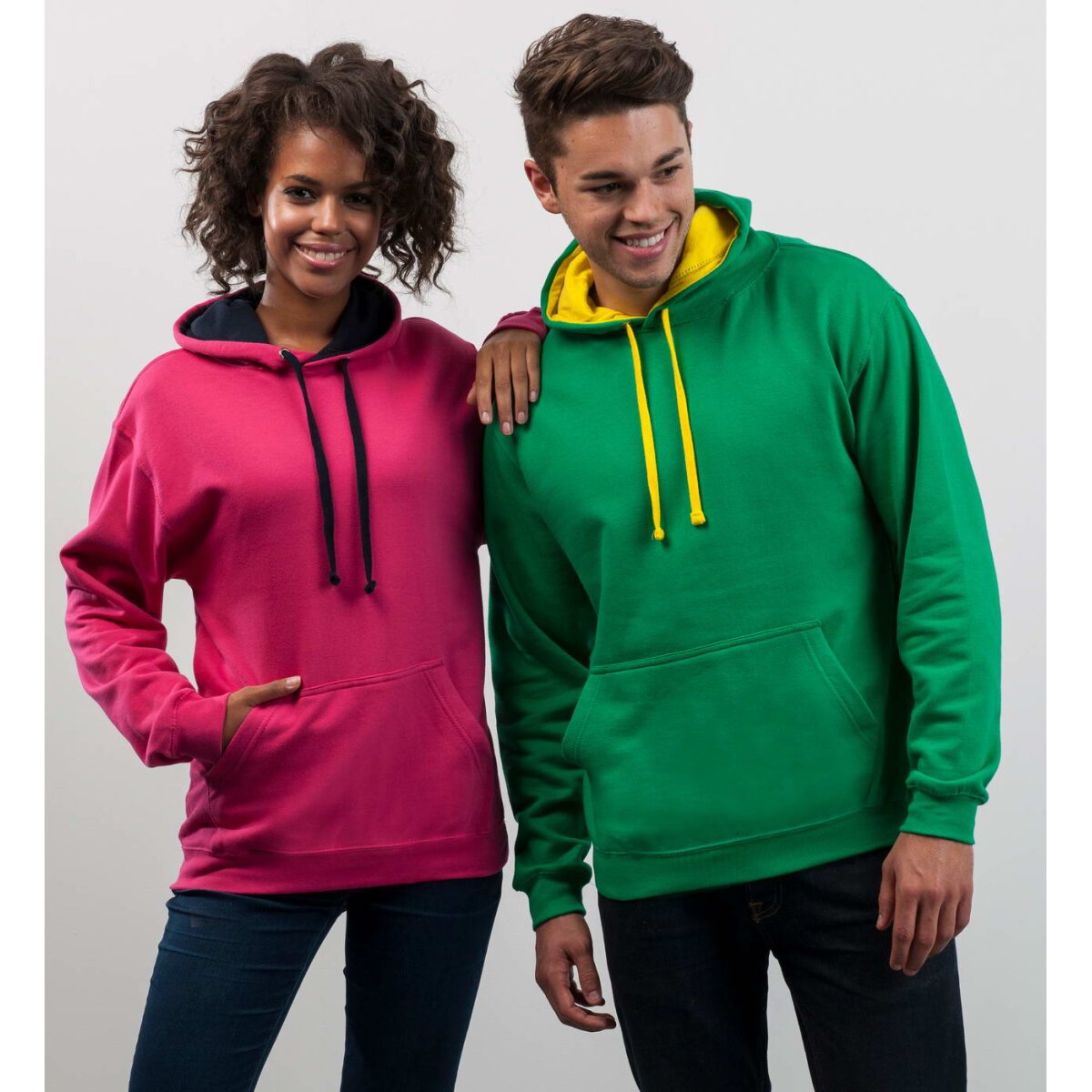 Hoodies ja t-paidat omalla logolla