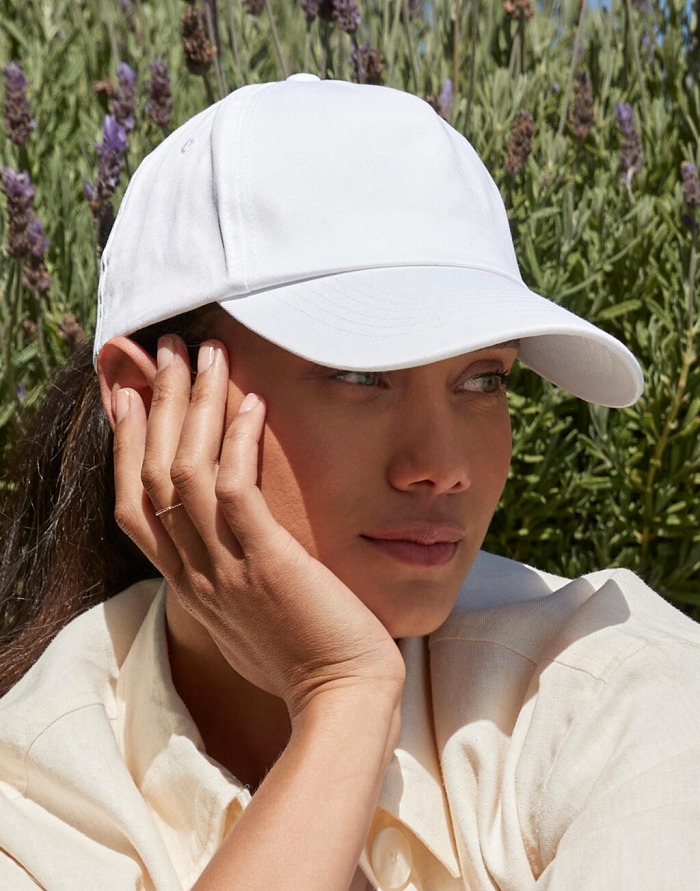 5-panel lippis painatuksella