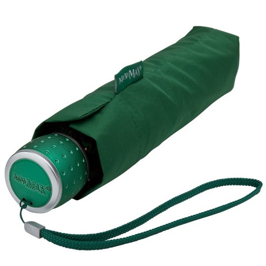 Green sateenvarjot omalla logolla